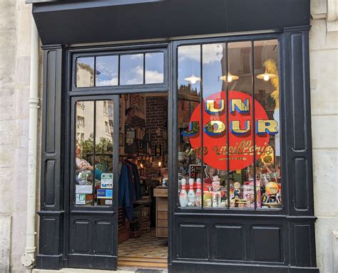 30m² de broc' et l'histoire des foulards d'évasion.